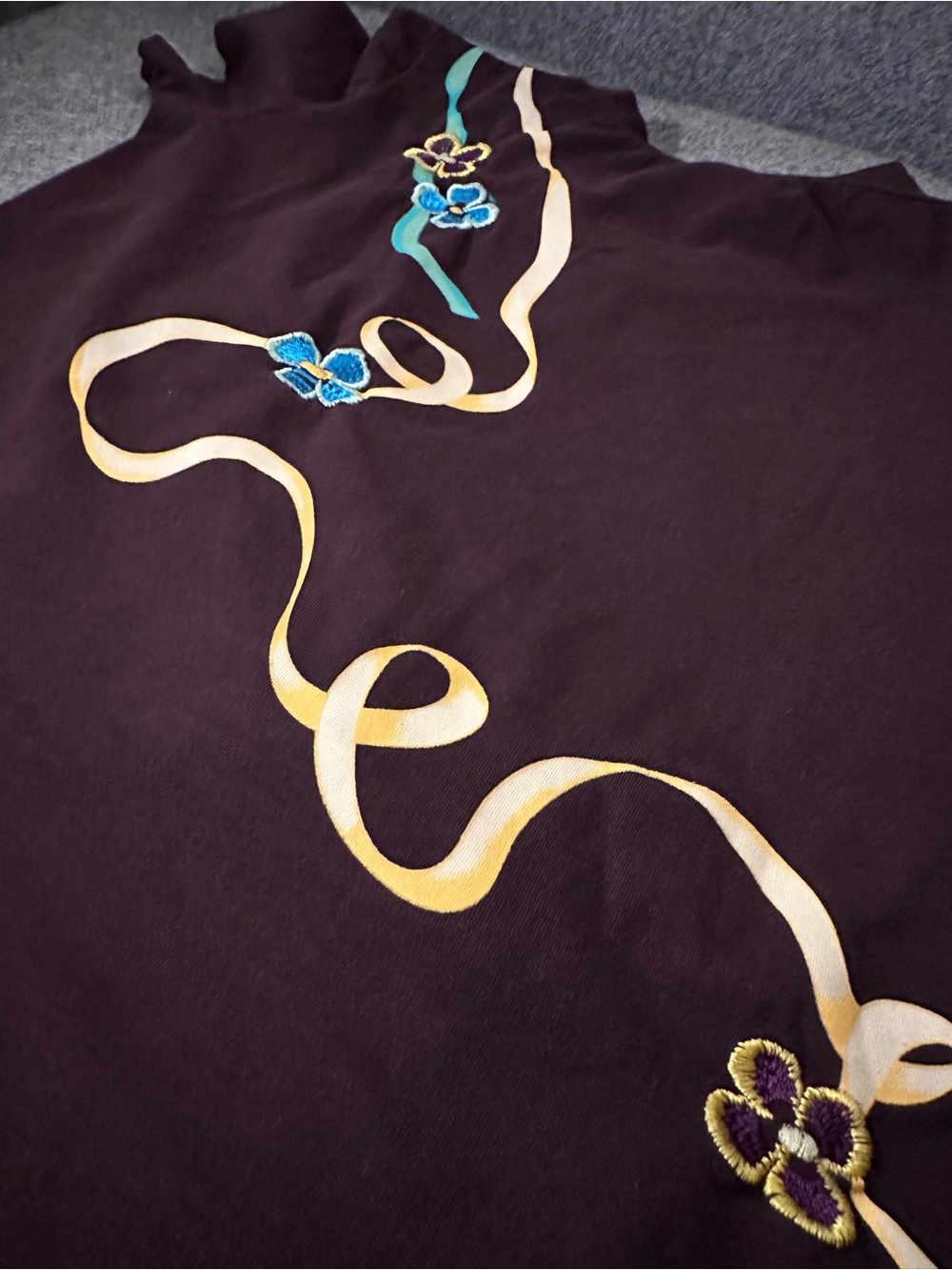 Dior Brown Short-Sleeve Tee with Multicolor Floral Embroidery - Picture 4 of 6